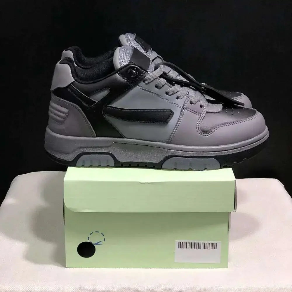 woman men Designer Sneakers 
 Top Suede Leather